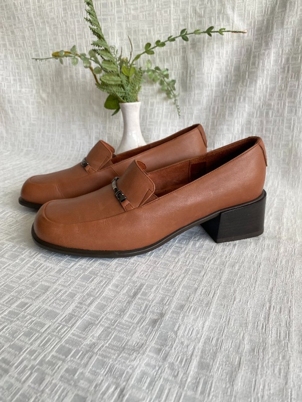 Hush Puppies Bal Harbour Cognac Leather Gunmetal Horse Bit Block Heel Loafers 9